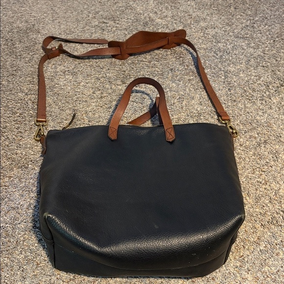 Madewell Handbags - Madewell Leather Zip Top Transport Tote